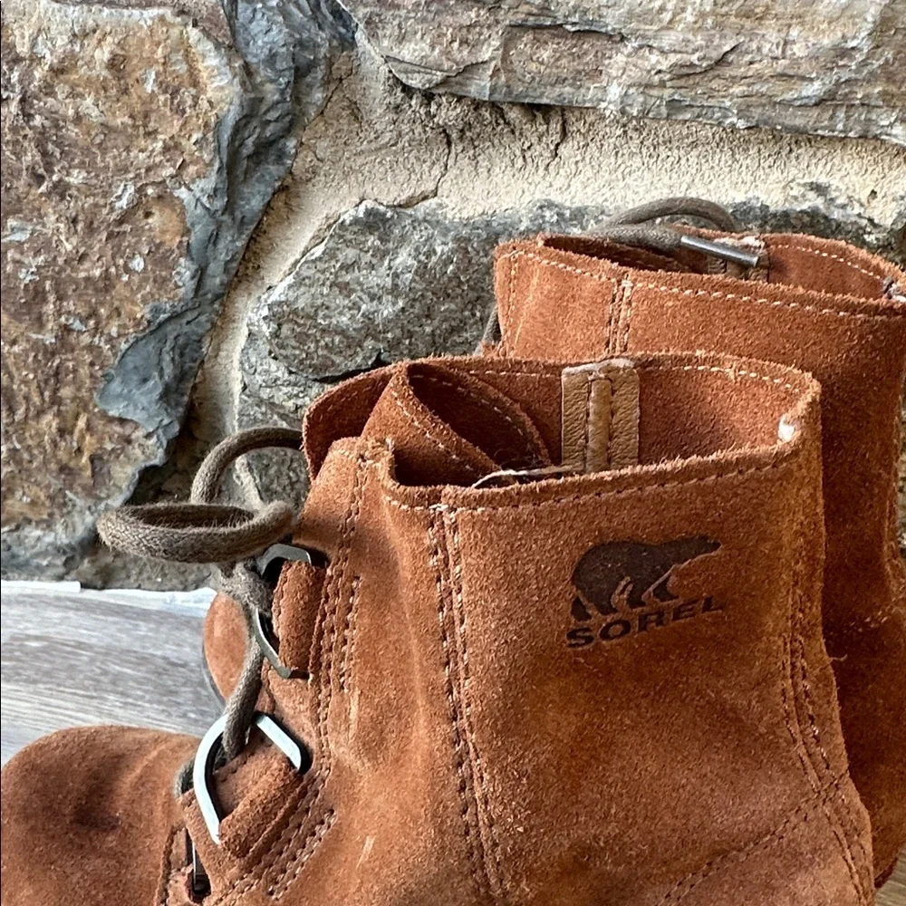SOREL Kid's Joan of Arctic II Wedge Boot Suede Leather in Camel Tan Size 4